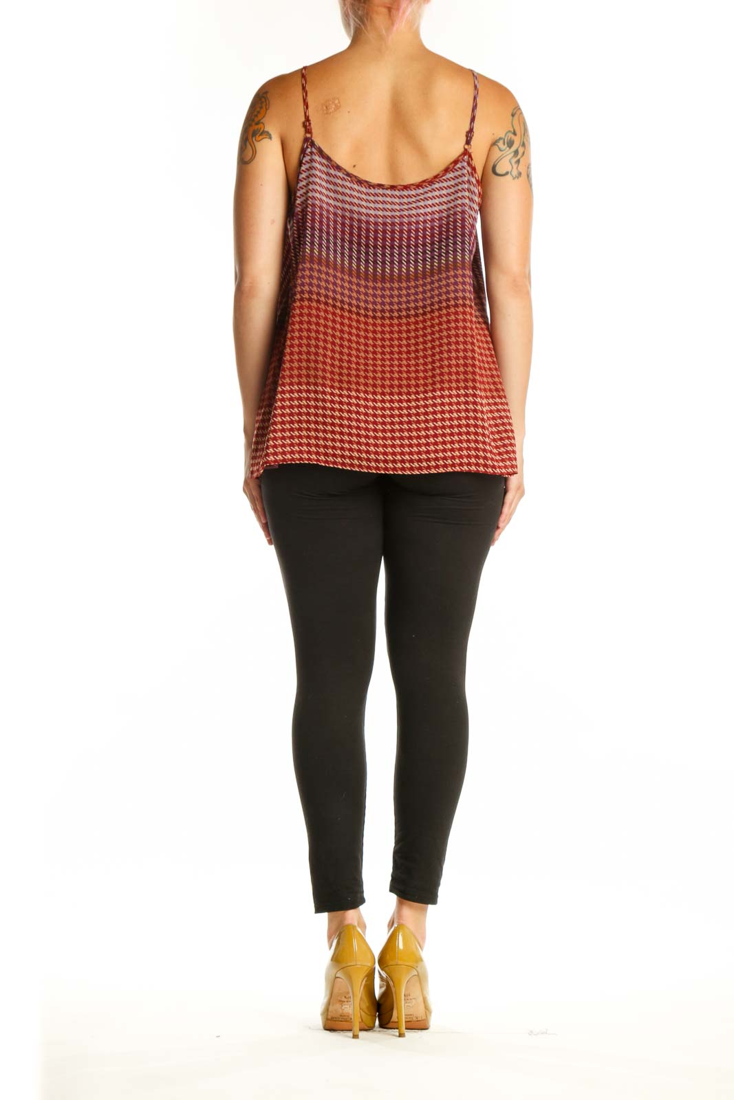 Red and burgundy houndstooth pleated cami tank top with ombre effect, back view