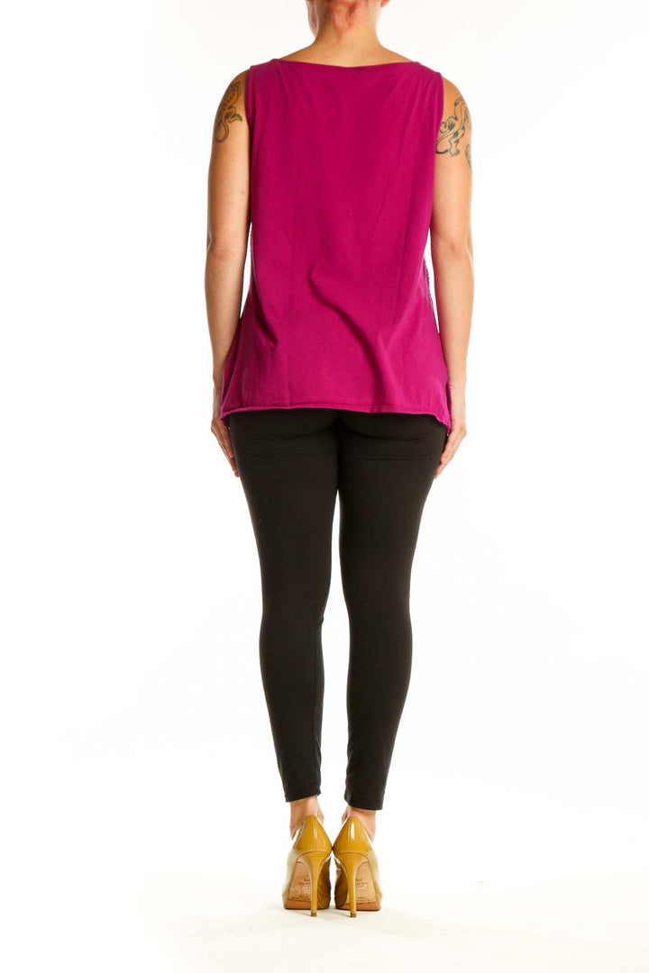 Burgundy textured sleeveless tank top from Ann Taylor, back view on model