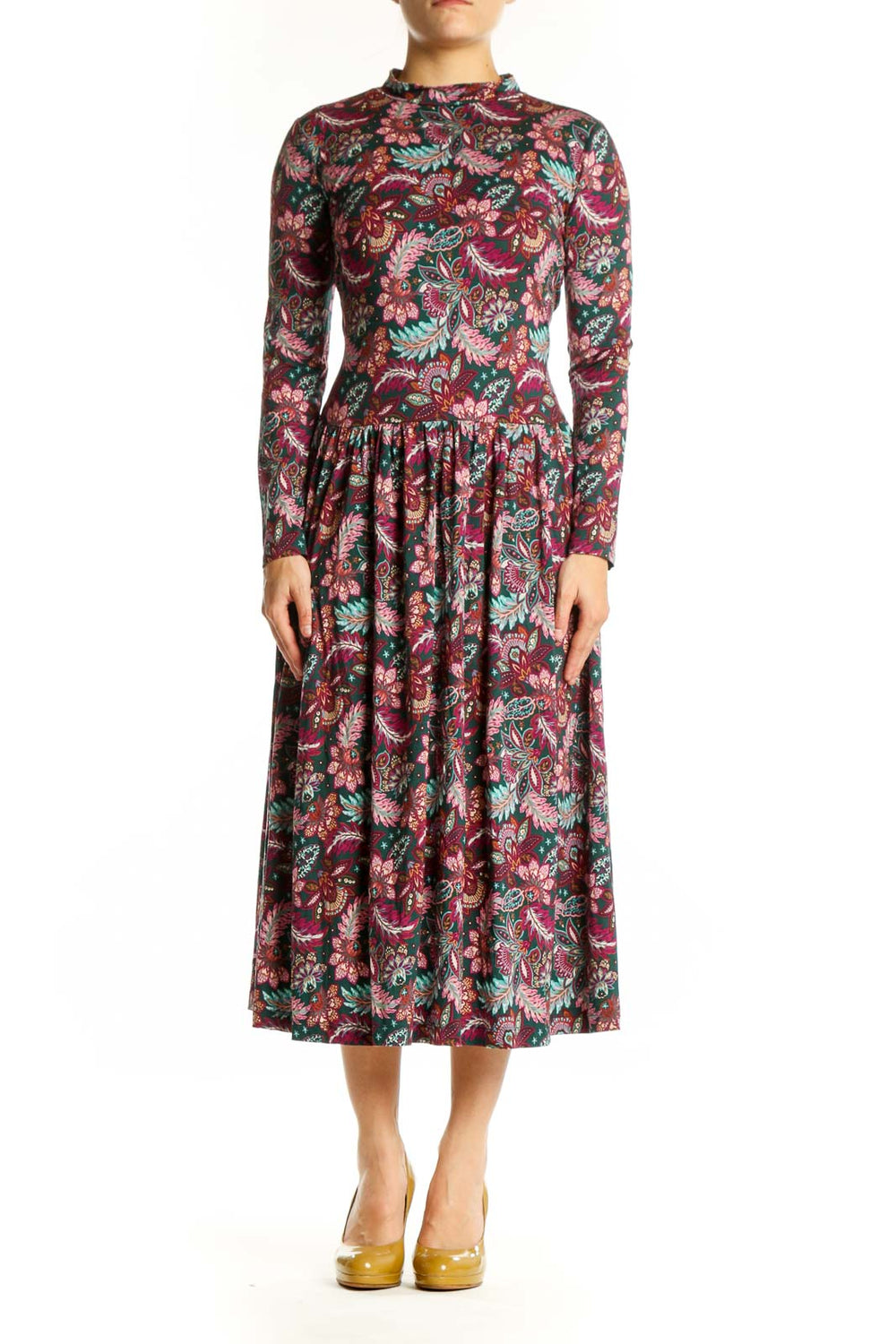 Shop LOFT Clothing and Dresses at SilkRoll. Trade with us!