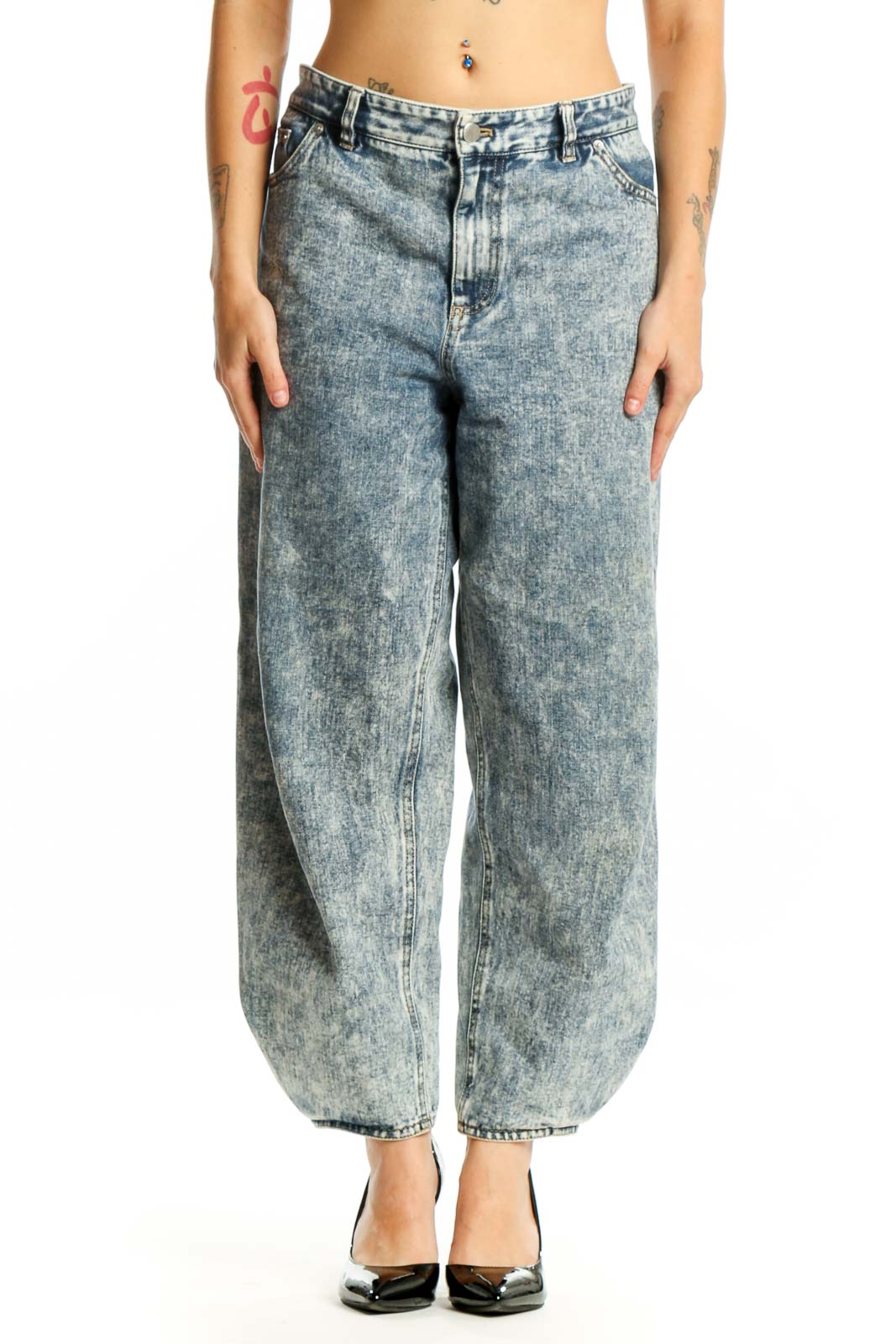 Front view of blue acid wash cropped denim jeans with high-waisted fit and relaxed silhouette