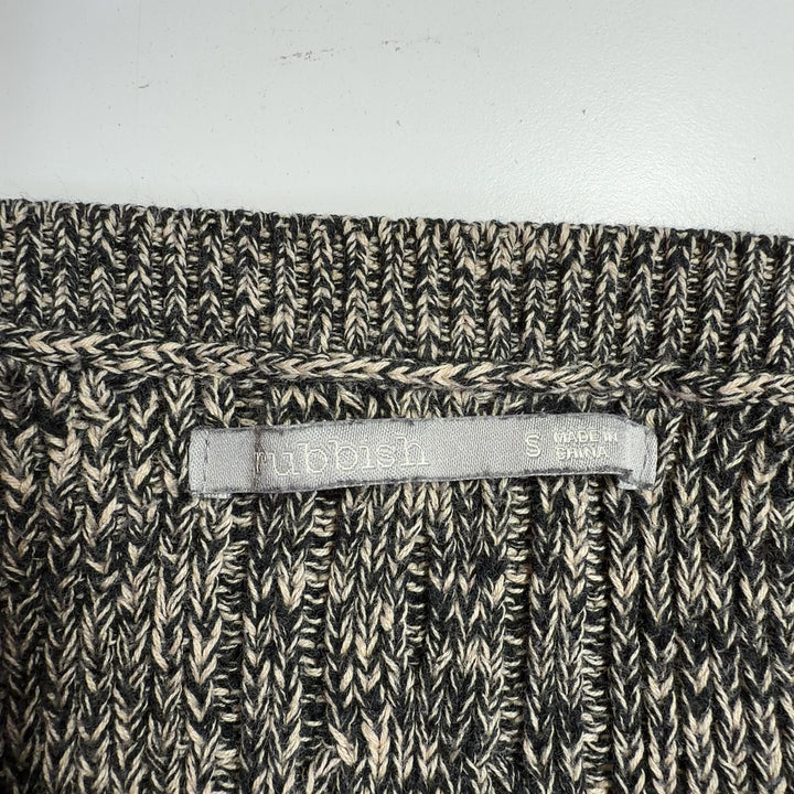 Gray cable knit cotton pullover sweater back view showing cable knit detailing and cropped silhouette