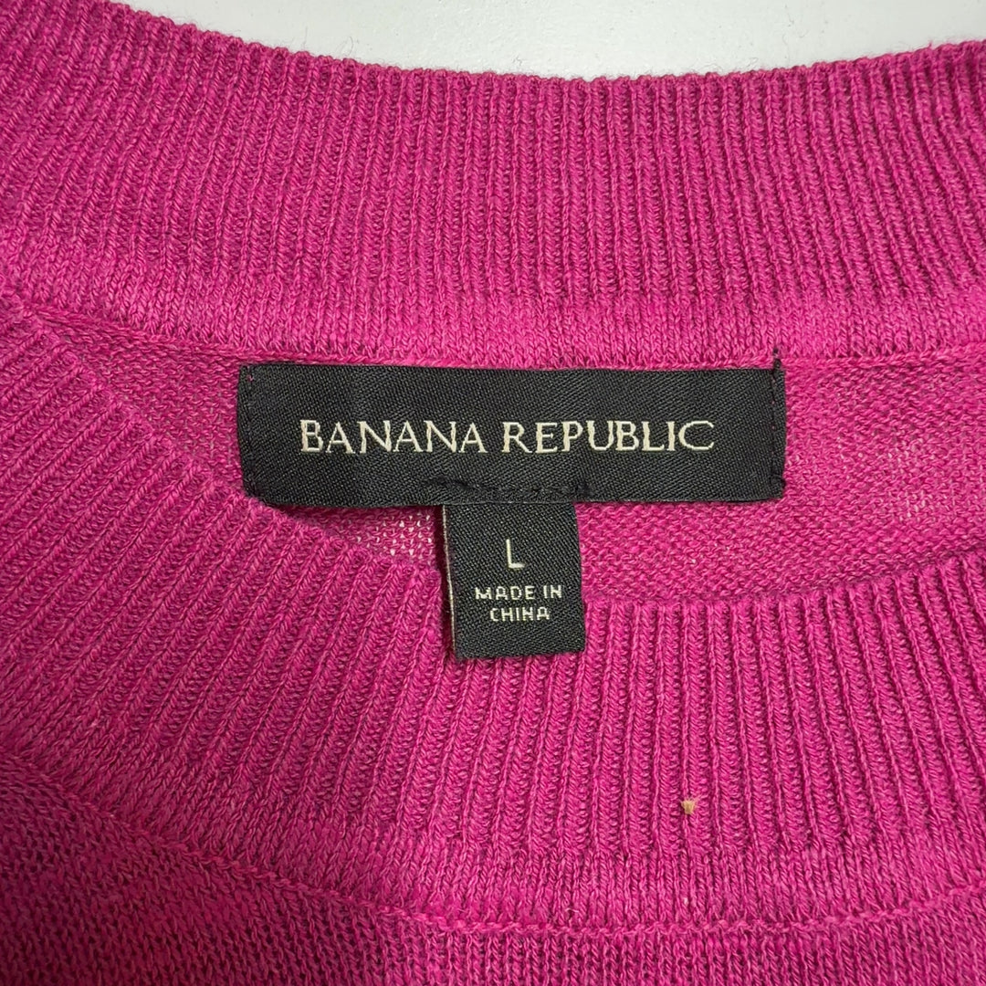 Tag view of pink short sleeve linen rayon knit top by Banana Republic, size L, showing relaxed fit
