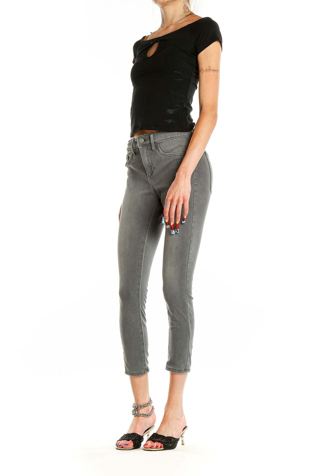 Front view of Banana Republic gray cropped skinny jeans on model