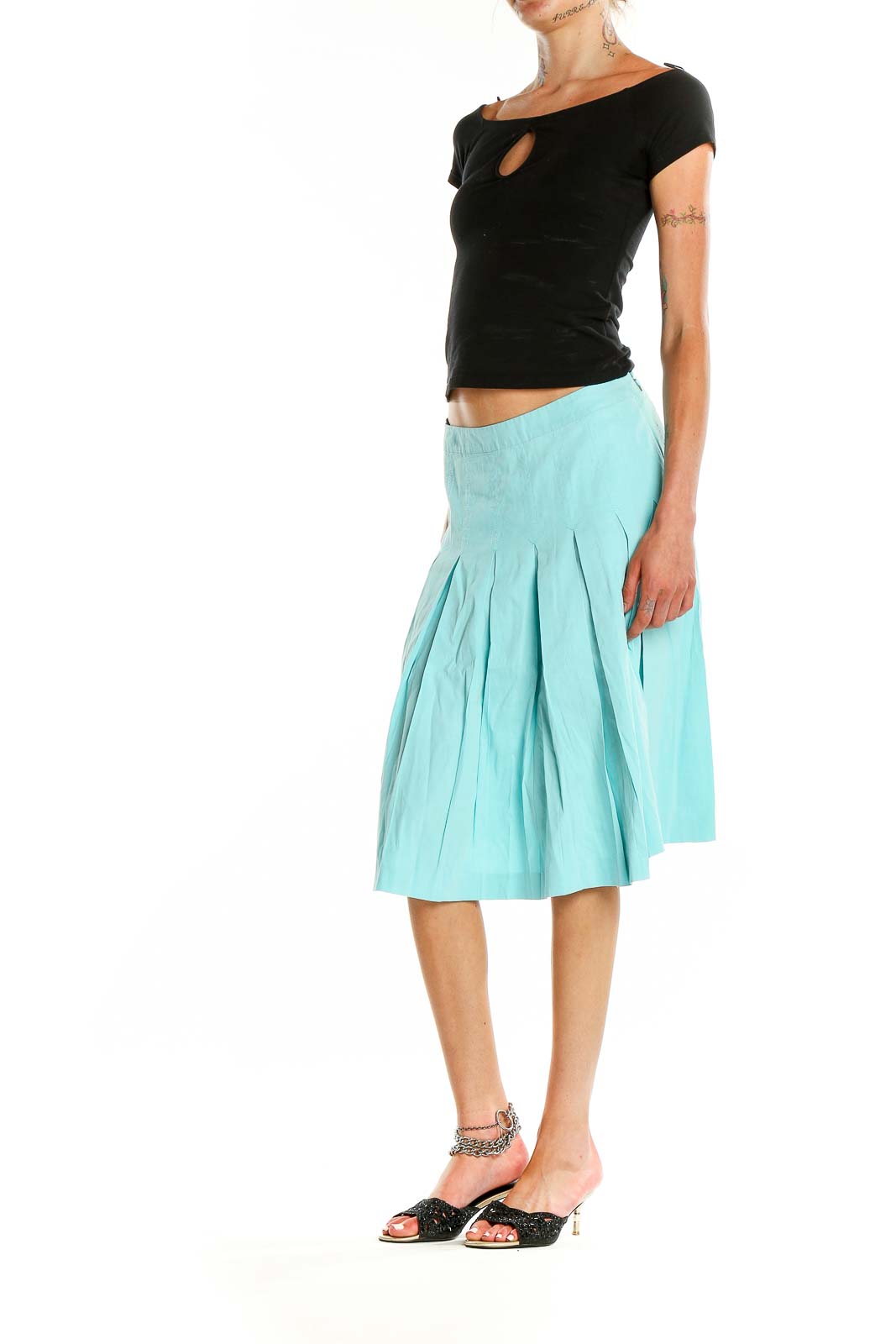 Front view of mint Theory pleated A-line midi skirt