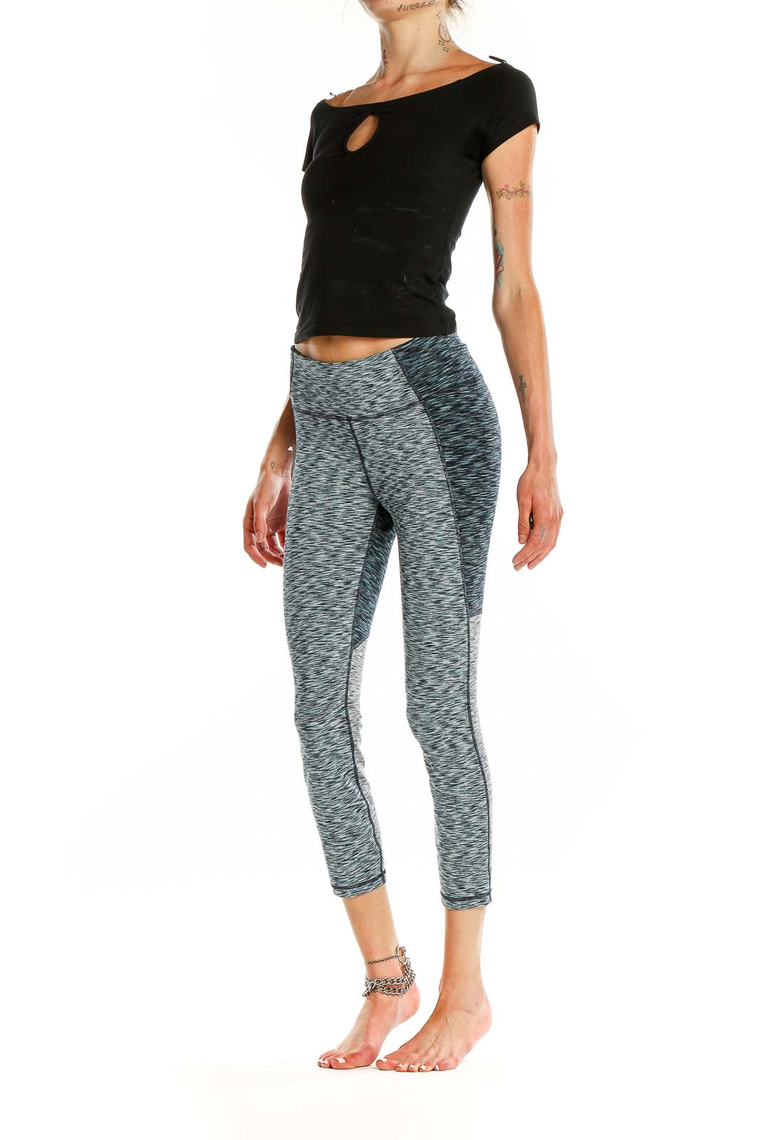 Front view of GapFit gray space-dyed cropped leggings on model