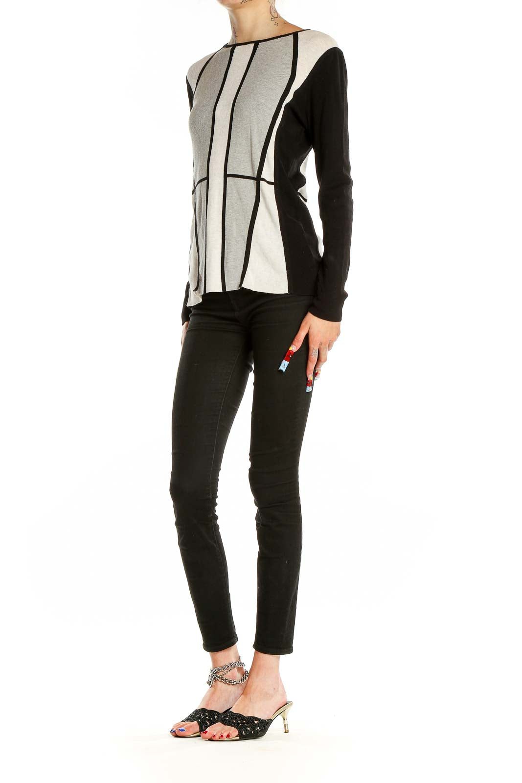 Front view of NIC + ZOE Black and White Color Block Long Sleeve Top