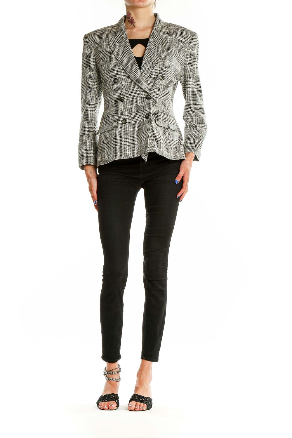 Front view of Jones New York gray plaid double-breasted blazer on model